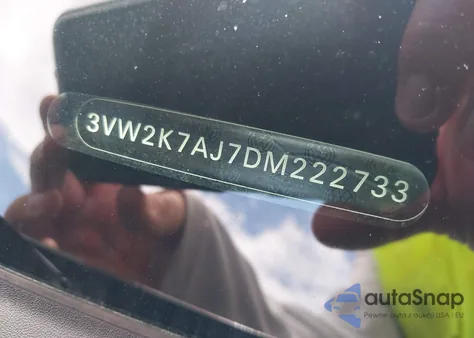 2013 Volkswagen Jetta 2.0L S z USA, uszkodzony, nr VIN 3VW2K7AJ7DM222733